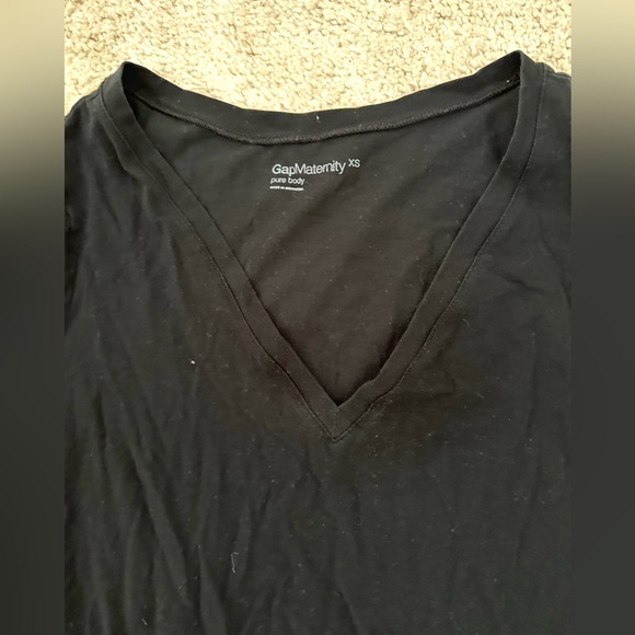 Gap maternity tee bundle - Picture 5 of 7